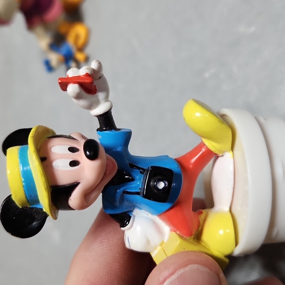 4 Bully One Nestle Disney Figureines - Picture 2 of 15